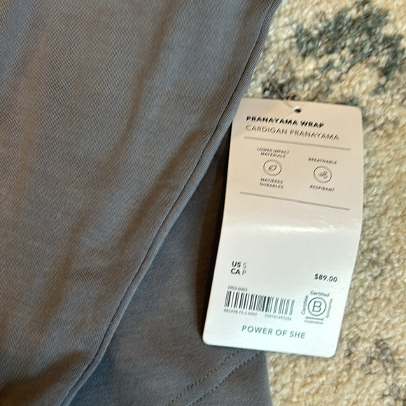 ATHLETA Light Gray Heather Pranyama Restore Wrap SP - Picture 3 of 7